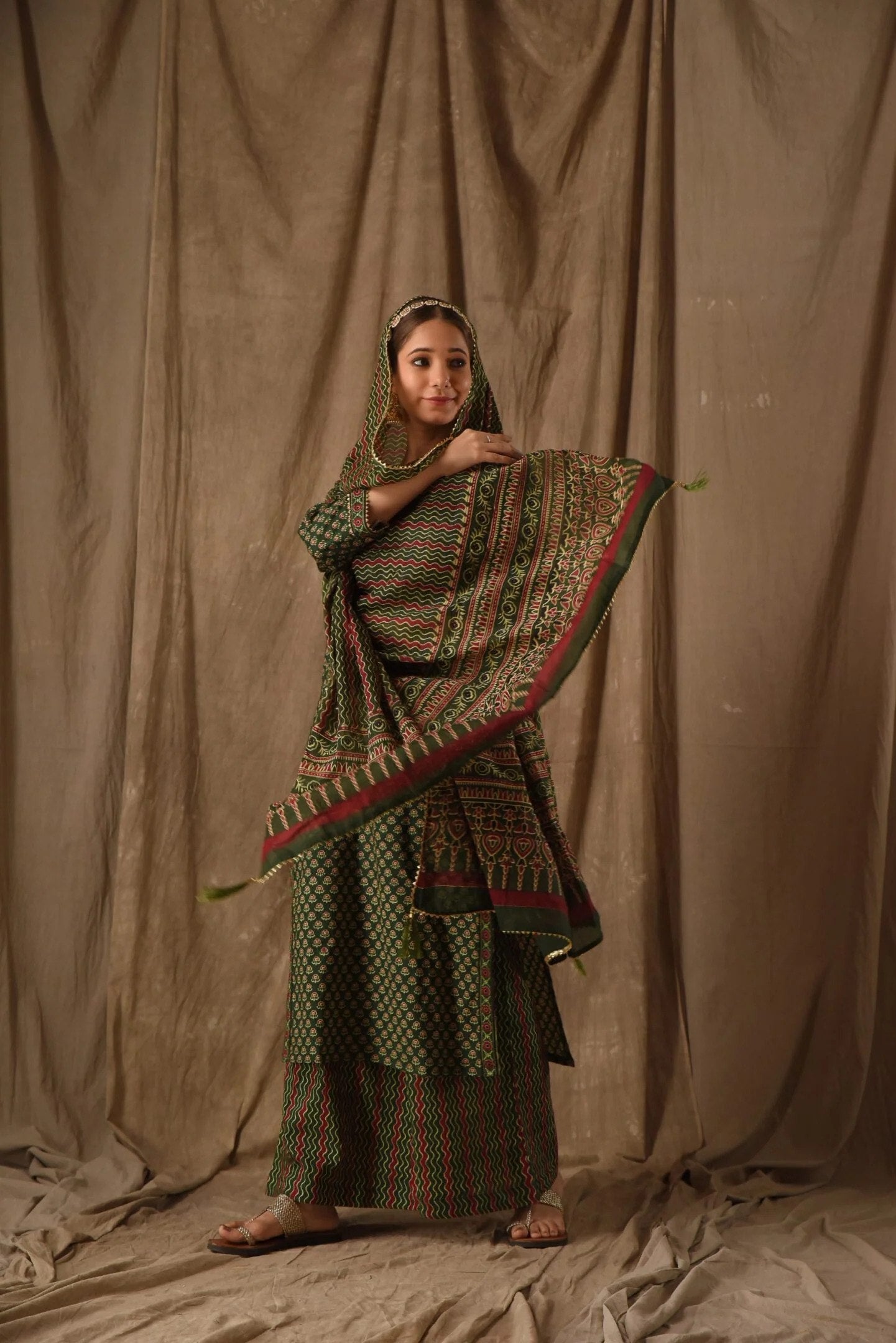 Elegant Green Rayon Printed Kurta Pant with Chanderi Dupatta – Stylish Ethnic Wear Set