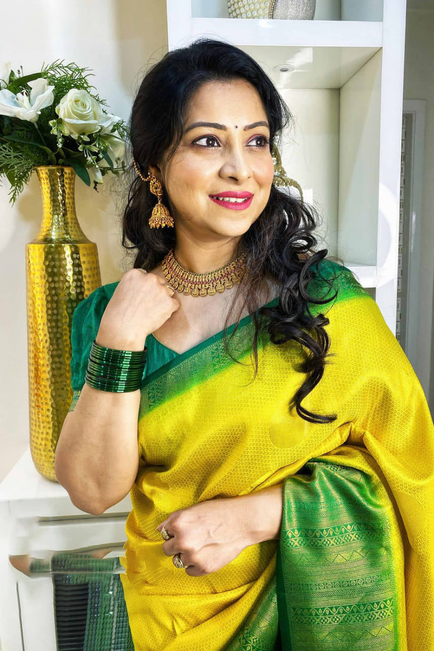 Evanescent Lemon Soft Silk Saree With Ephemeral Blouse Piece