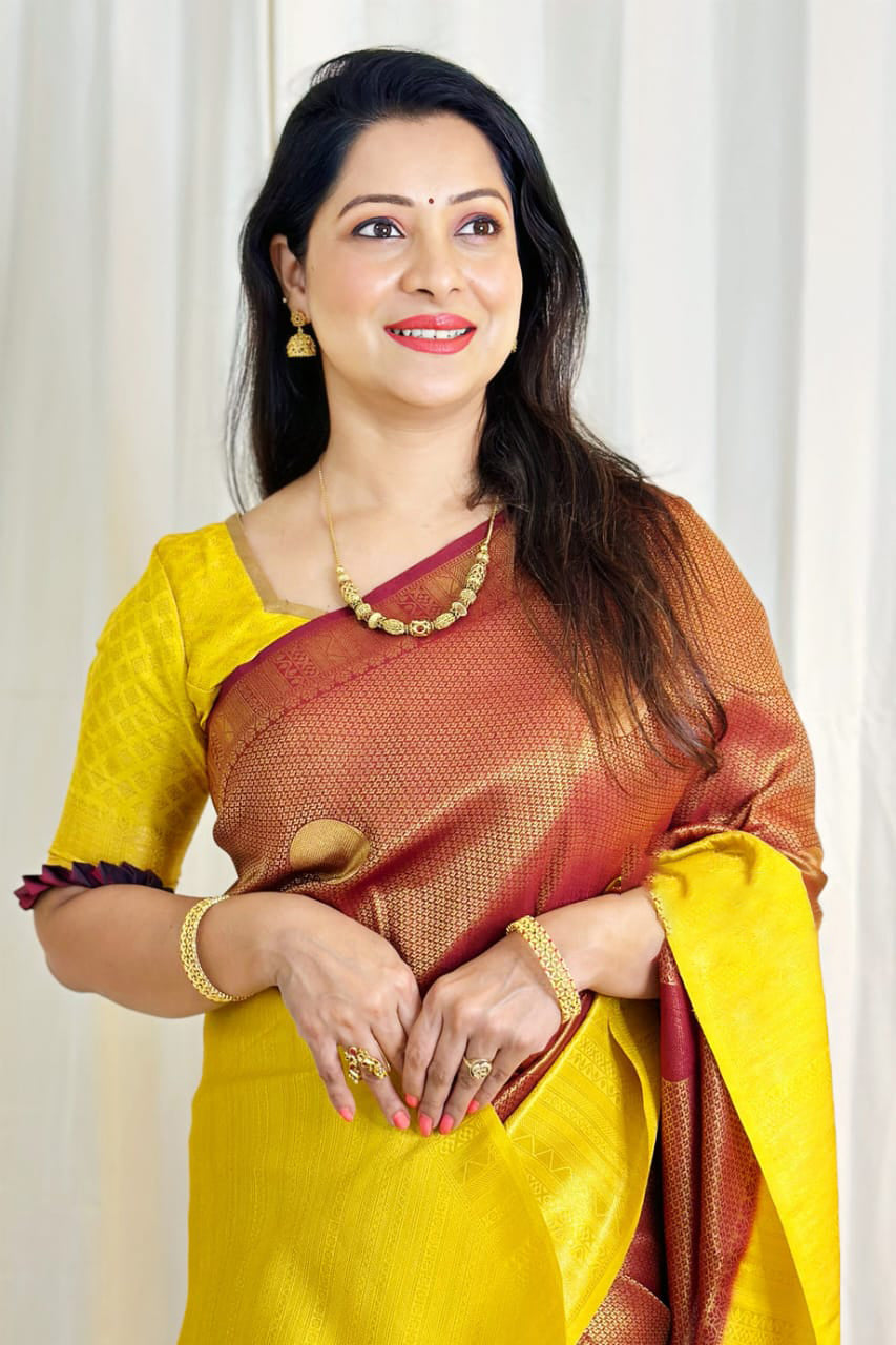 Conflate Yellow Soft Silk Saree With Enticing Blouse Piece