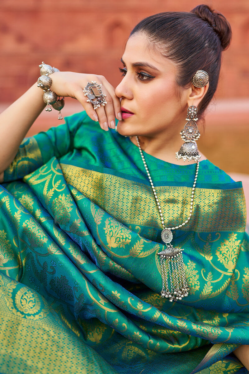 Incomparable Rama Soft Banarasi Silk Saree With Supernal Blouse Piece