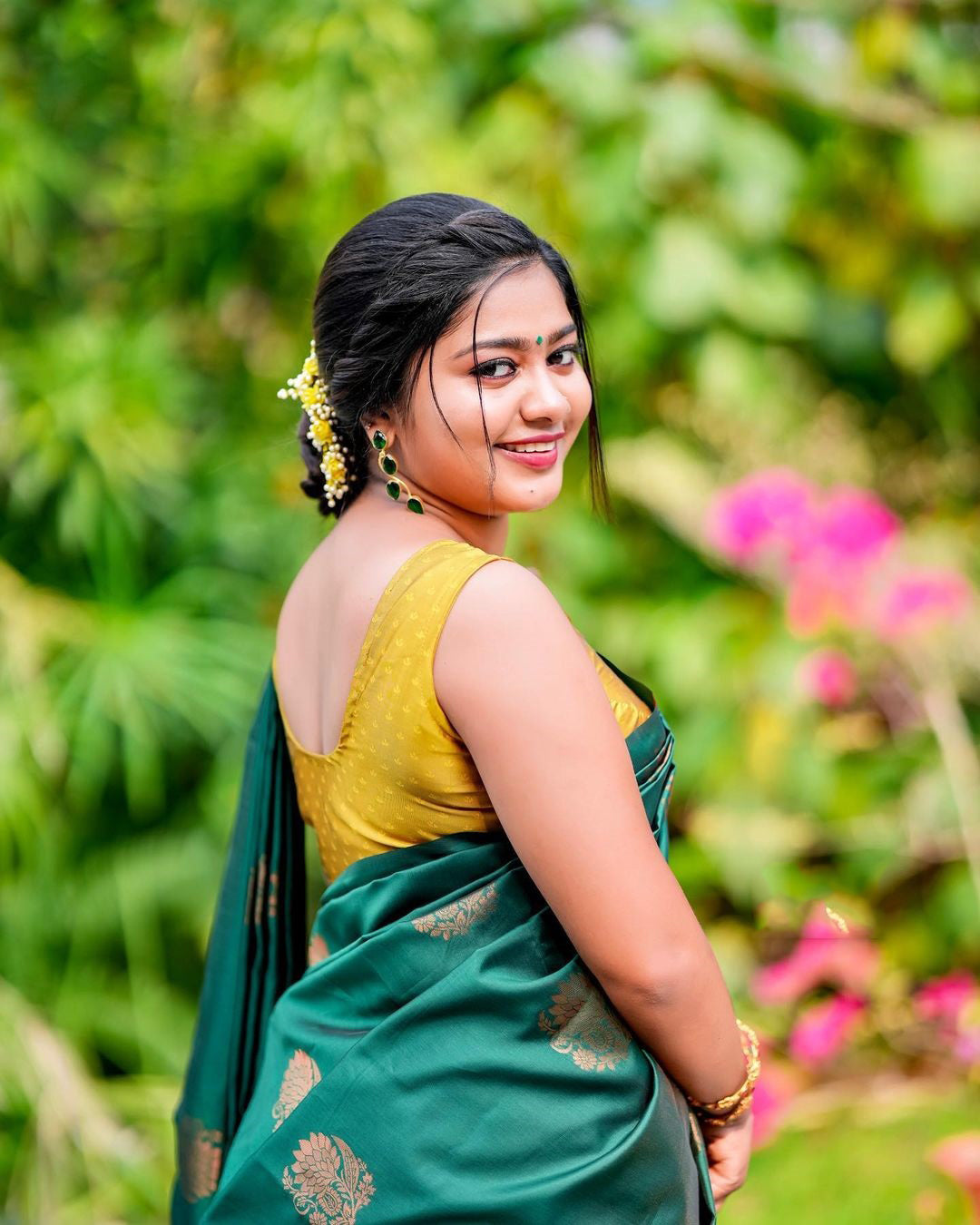 Impressive Rama Soft Silk Saree With Jazzy Blouse Piece