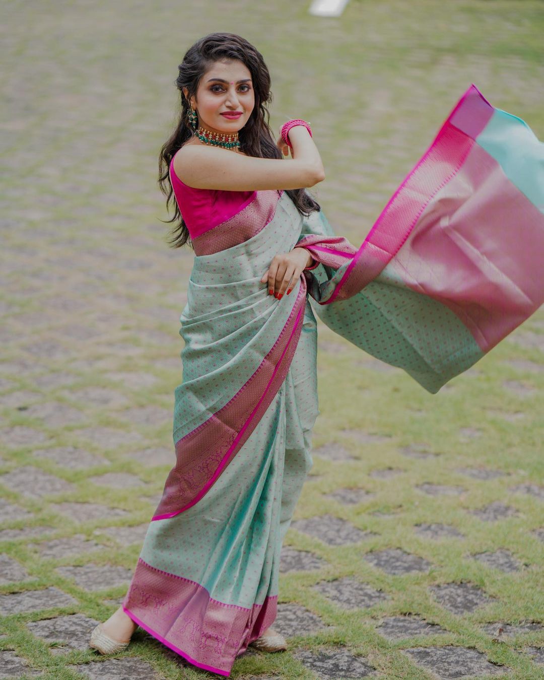 Staggering Sea Green Soft Silk Saree With Murmurous Blouse Piece