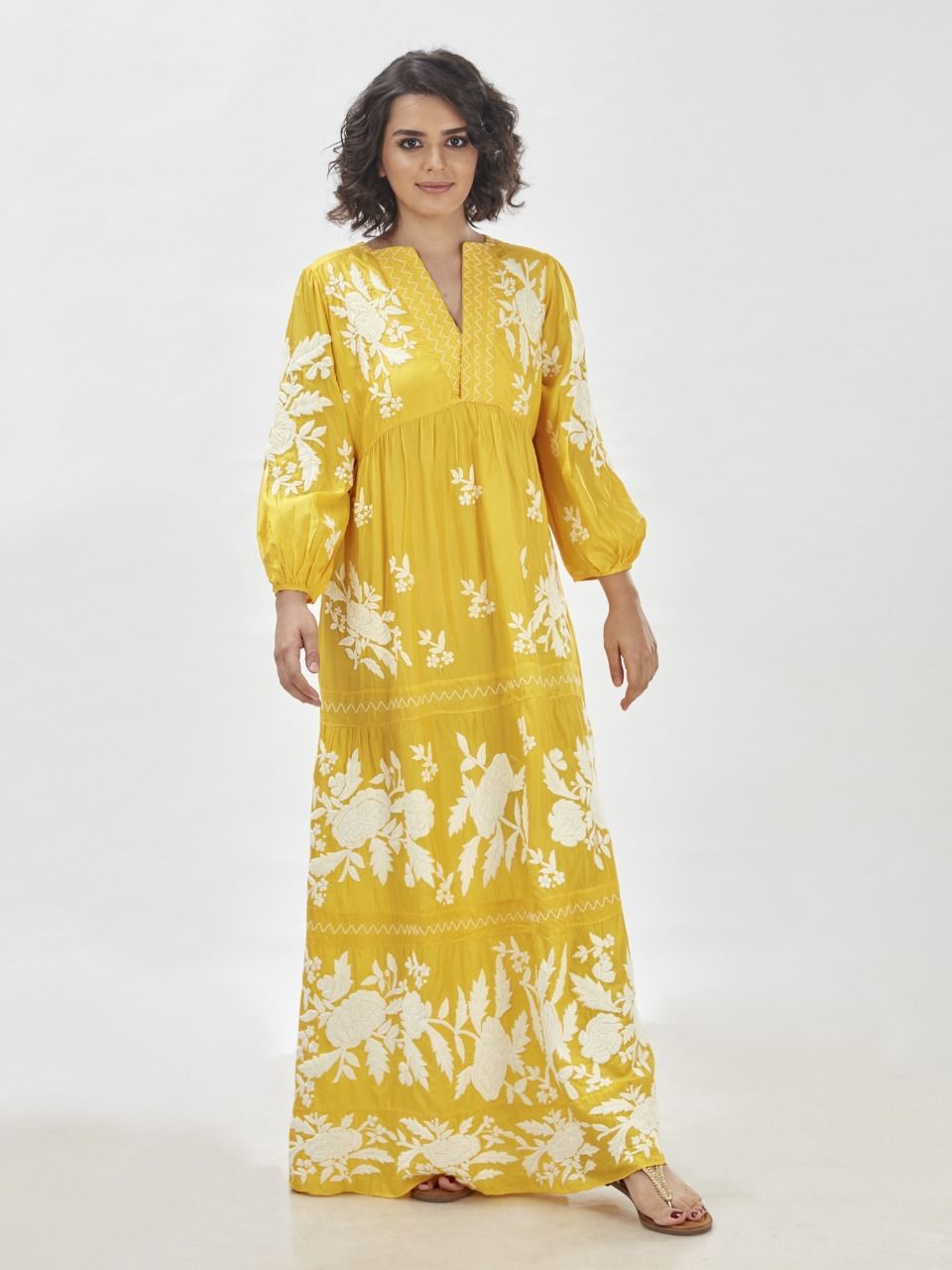 Lucknowi Chikankari Kurti Sets for Distinctive Style
