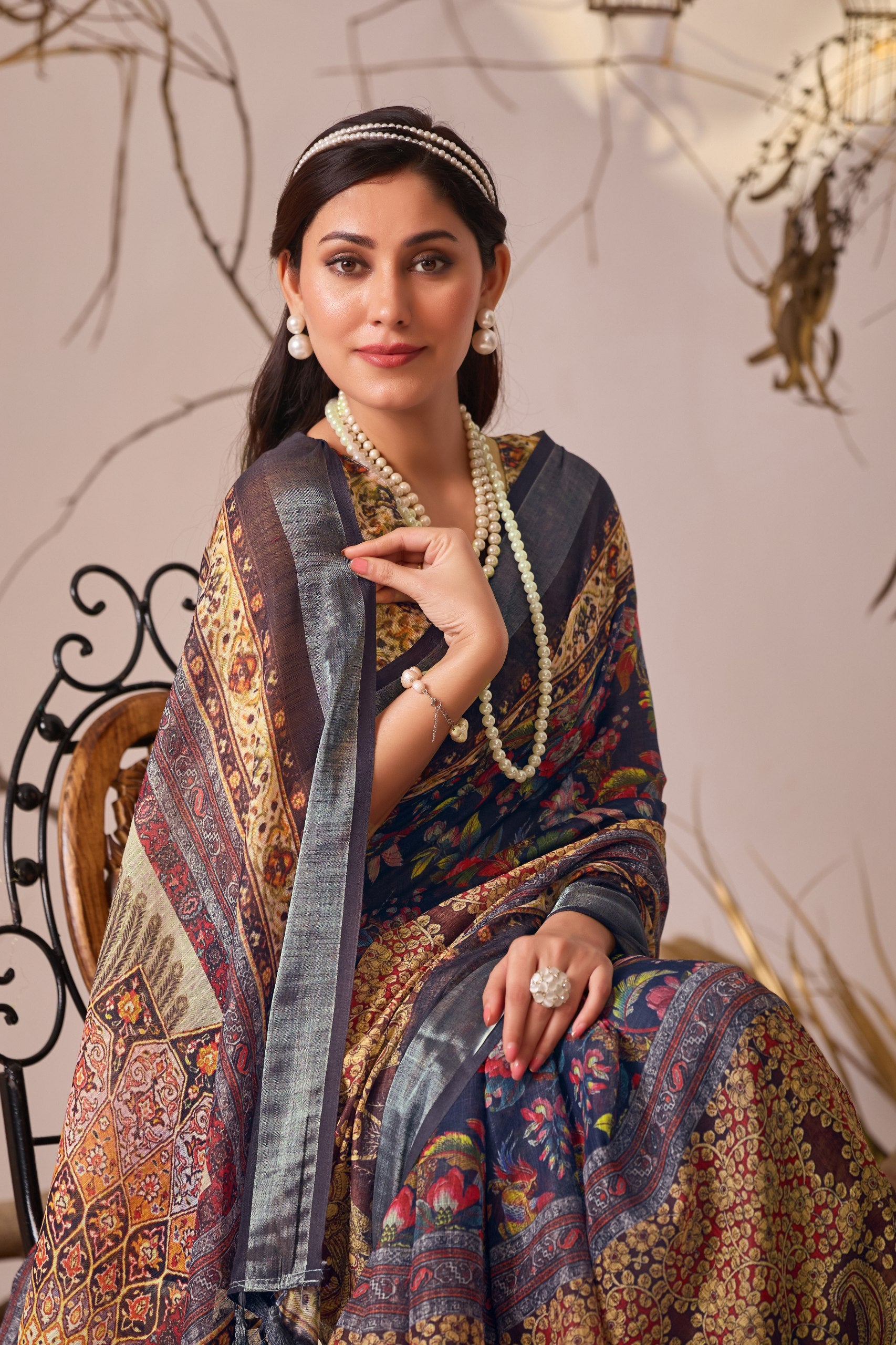 Elegant Patola Style Border Saree in Linen Cotton with Contrast Blouse