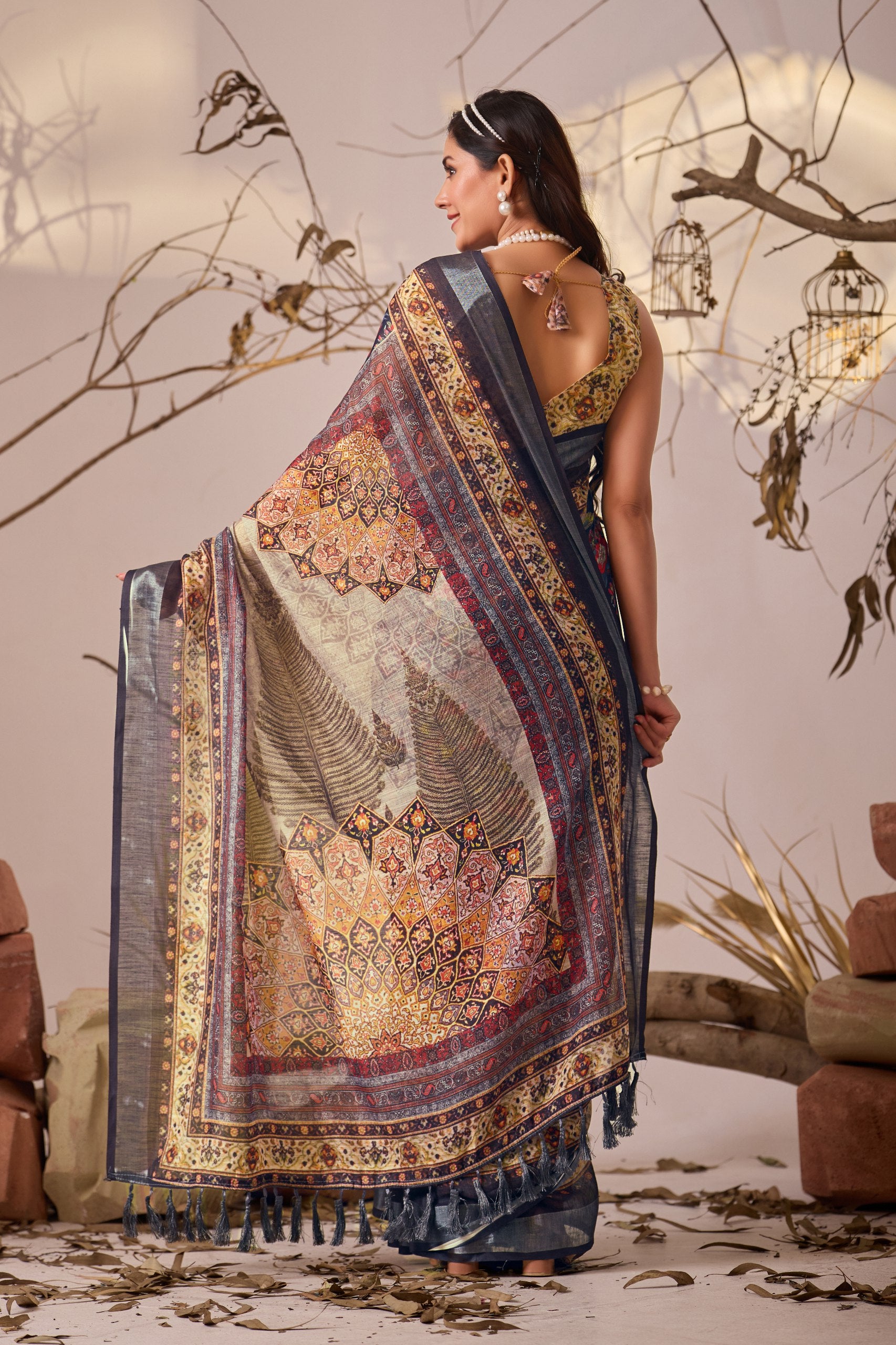 Elegant Patola Style Border Saree in Linen Cotton with Contrast Blouse