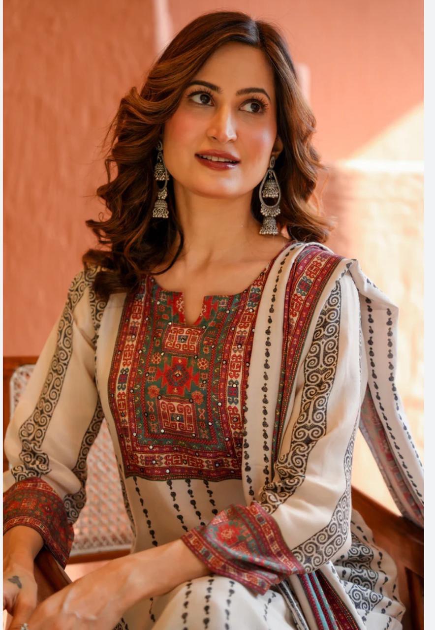 Hand Khatli Mirror Work & Slub Cotton