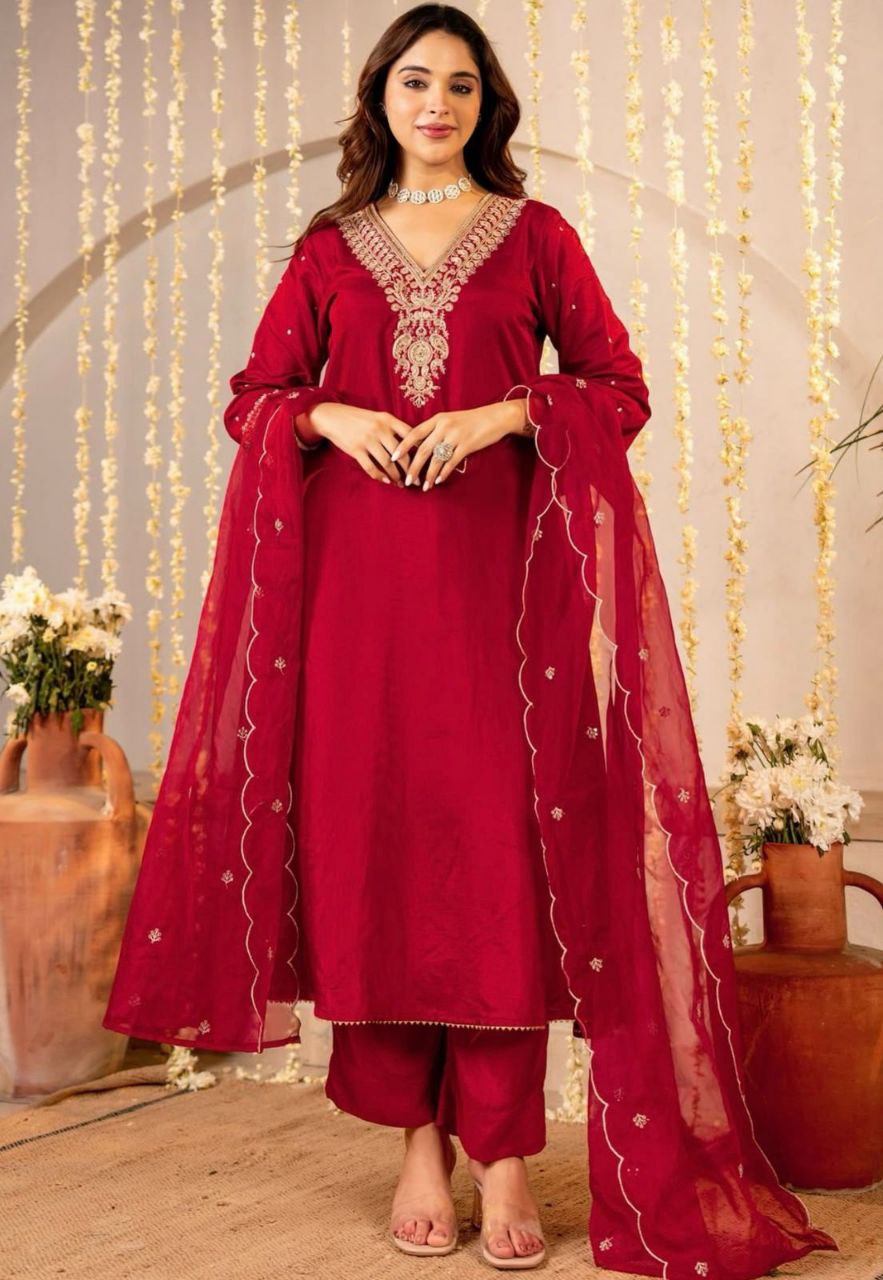 Elegant Roman Silk Suit Set