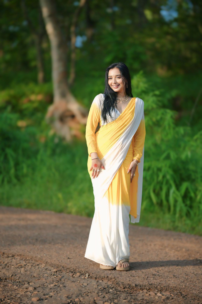 Yellow & White Georgette Printed Saree with Matching Blouse Piece