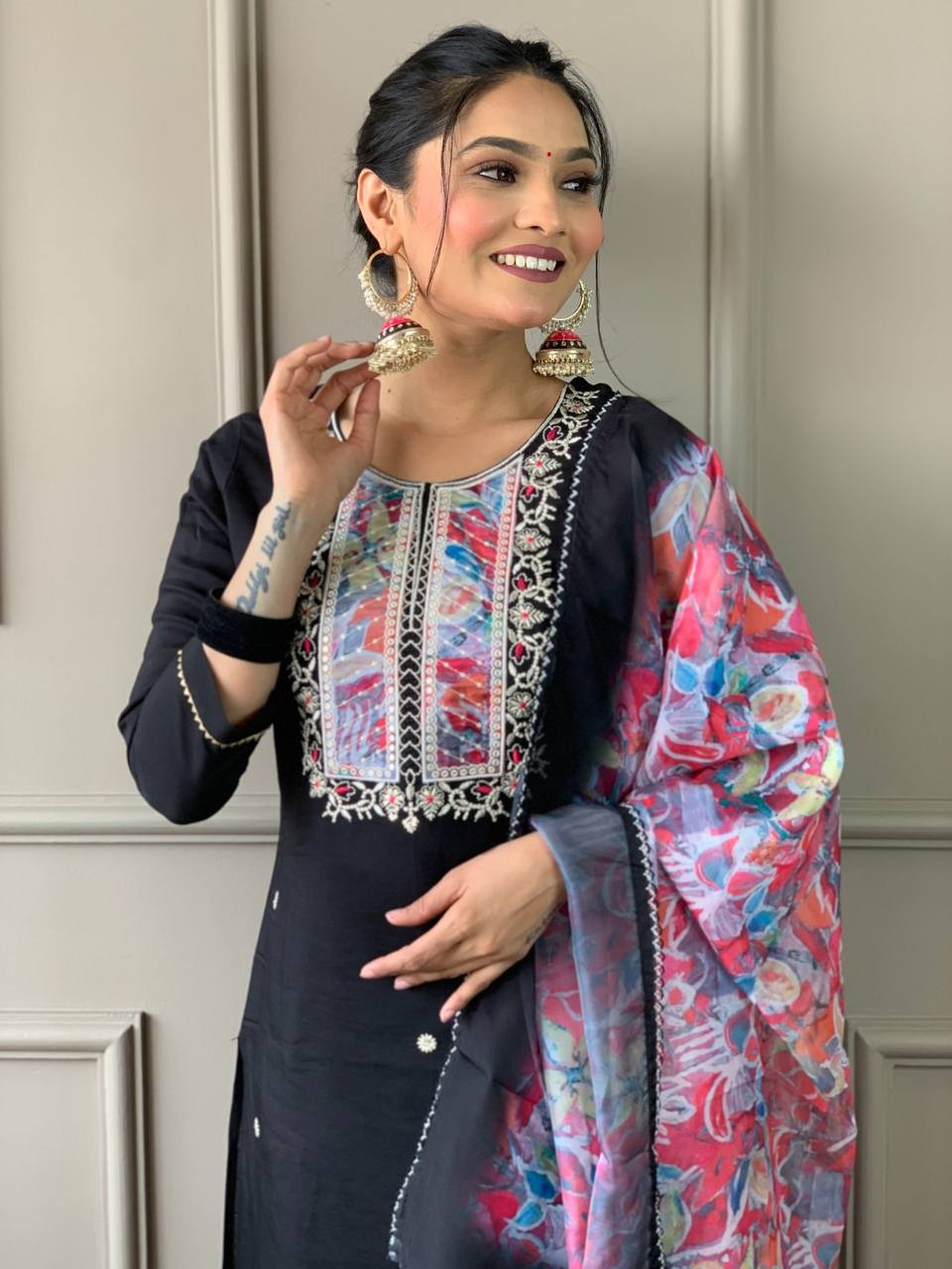 Elegant Rayon Slub Embroidery Suit Set with Organza Digital Dupatta