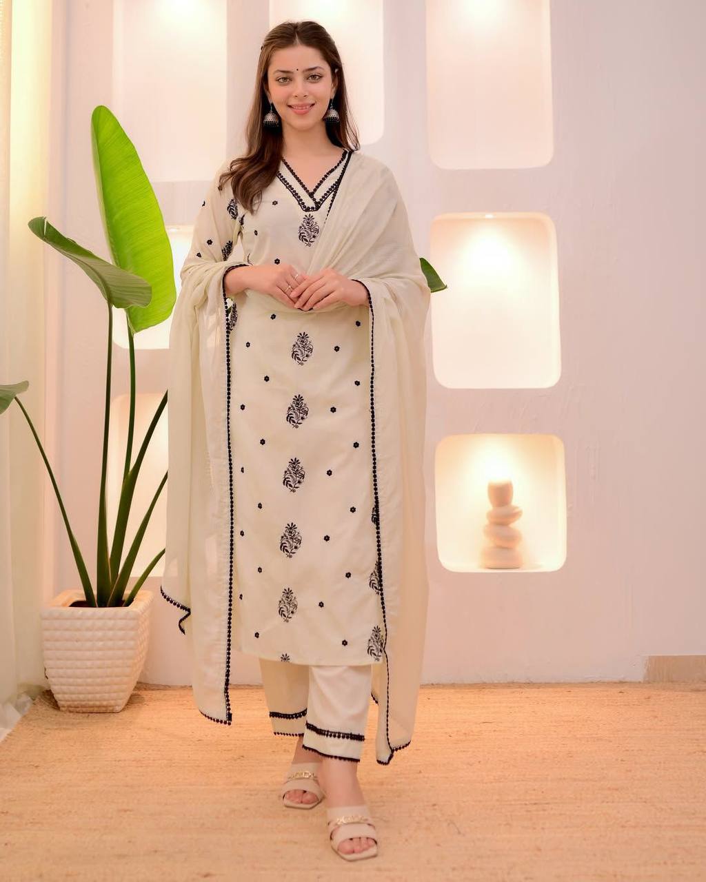 Roman Silk Embroidered Kurti Pant Set with Georgette Lace Dupatta