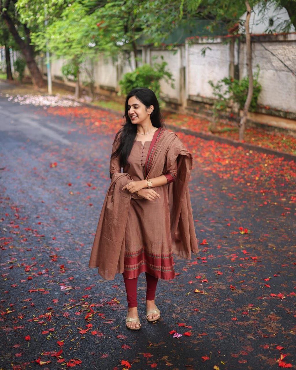 South Indian Kanchi Cotton Kurta & Pant Set with Hand Zari Weaving Dupatta